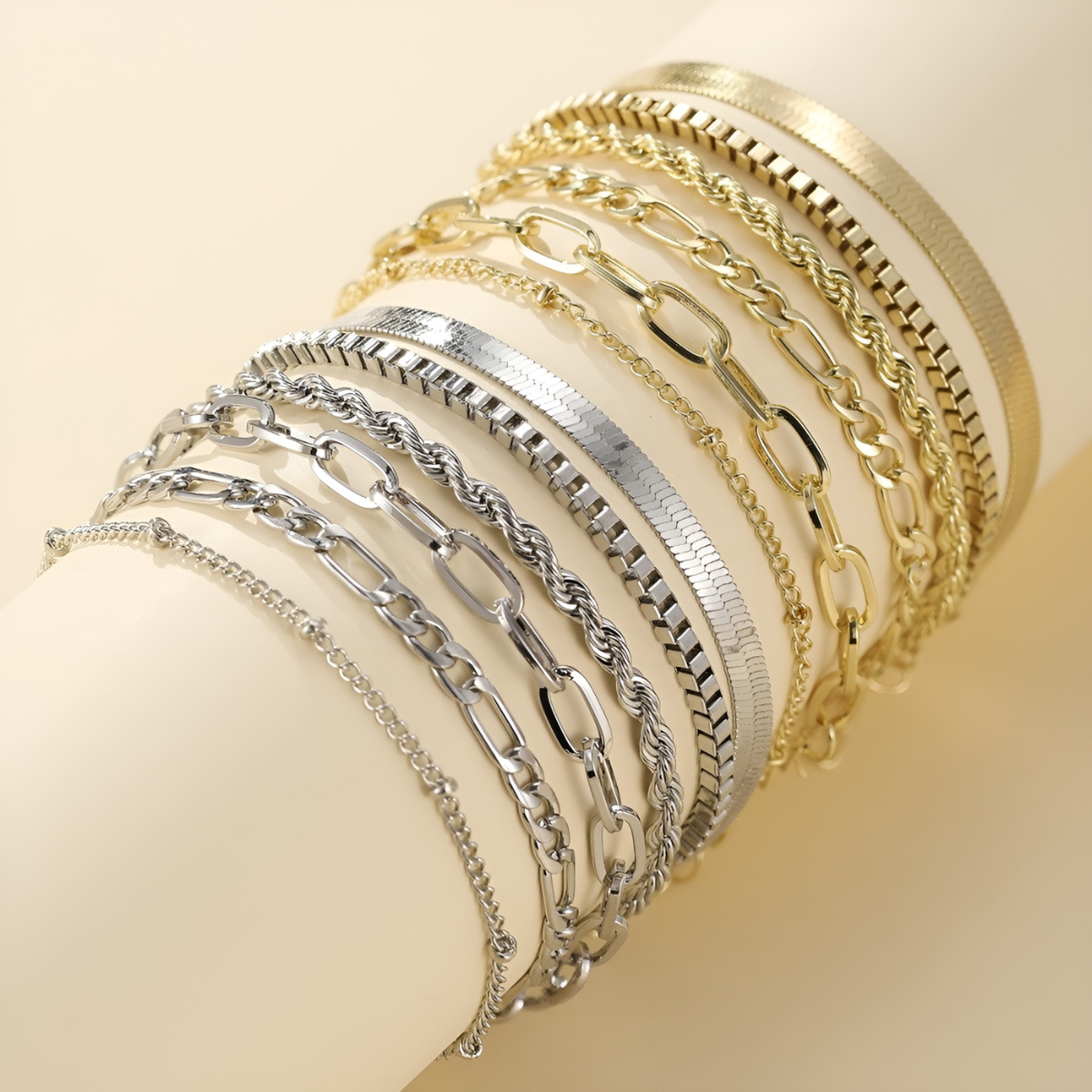 Elara – Set minimalistischer Armbänder für Frauen