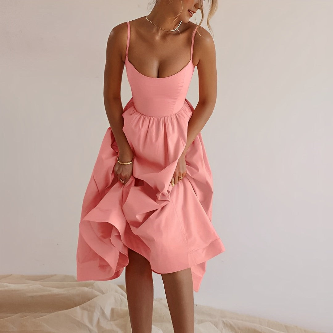 Fabiana - Kleid mit dünnen Trägern und gerafften Details
