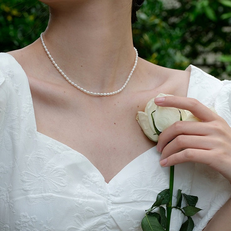 Dahlia – Halskette mit Juwelen