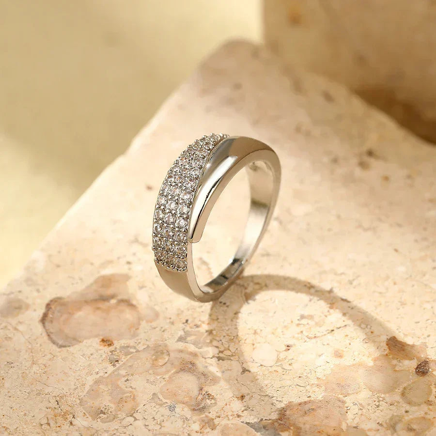 Irina – Gebogener Ring