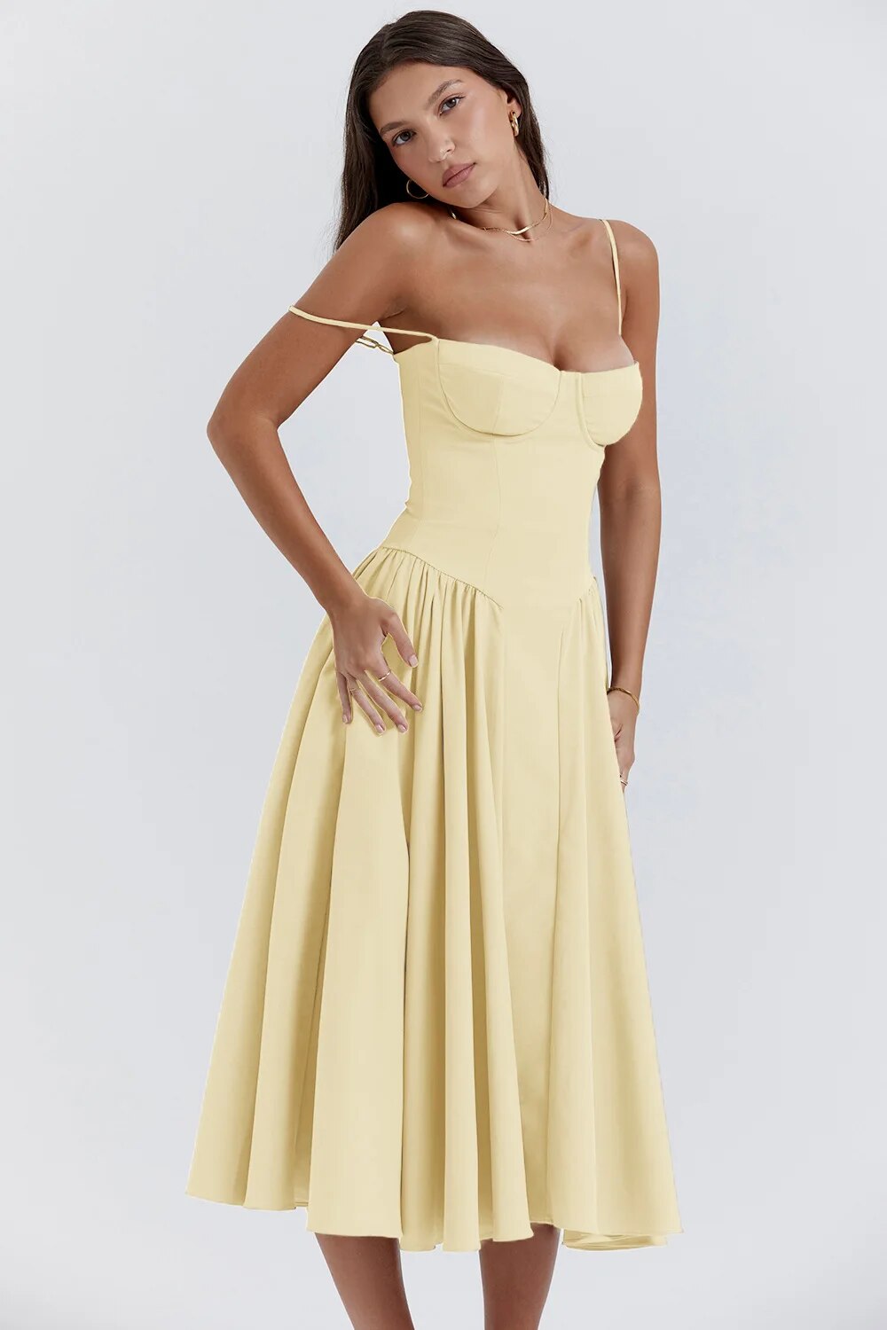 Cheri - Midikleid mit Trägern und freiem Rücken