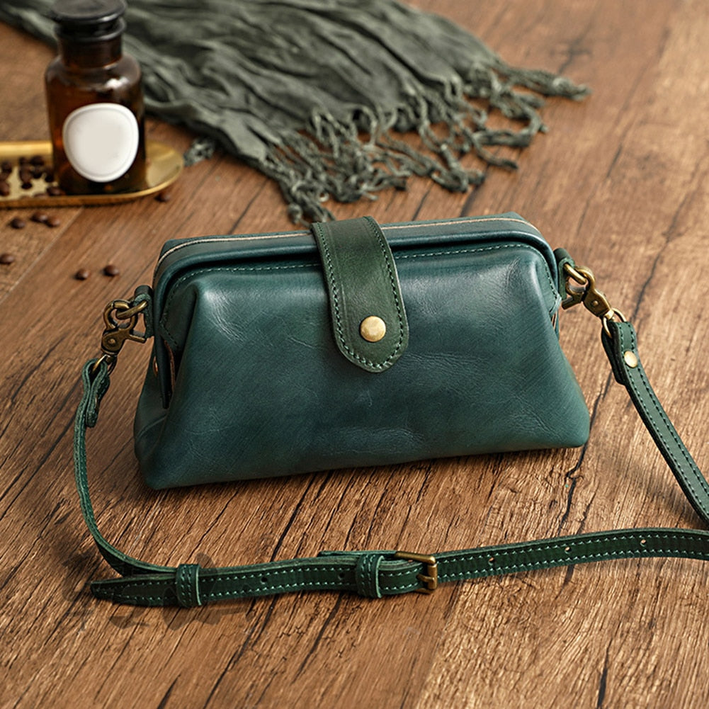 Fabienne - Handgefertigte Retro-Tasche