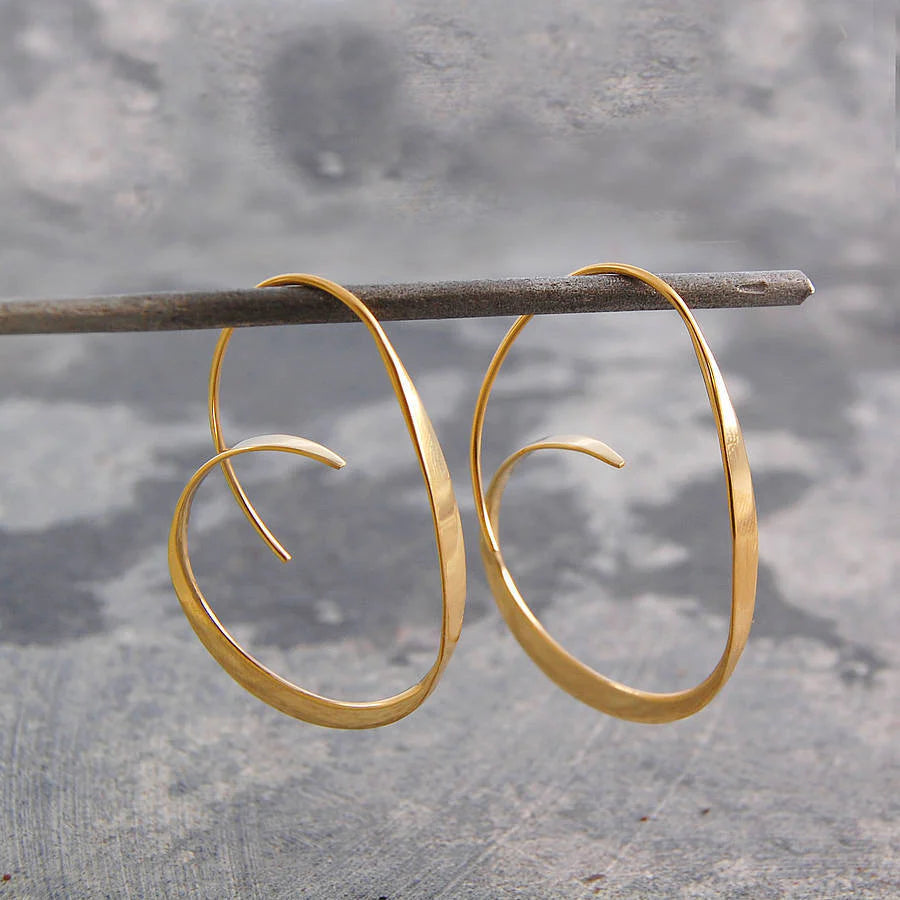 Becca – Spiralohrringe in stilvollem Design