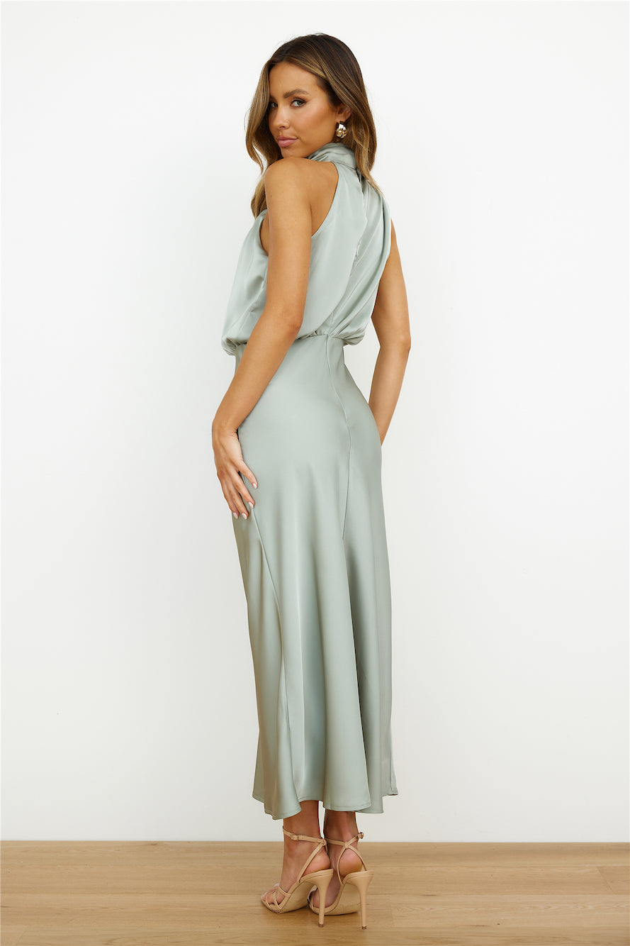 Elianna – Elegantes Midi-Kleid mit asymmetrischem Ausschnitt