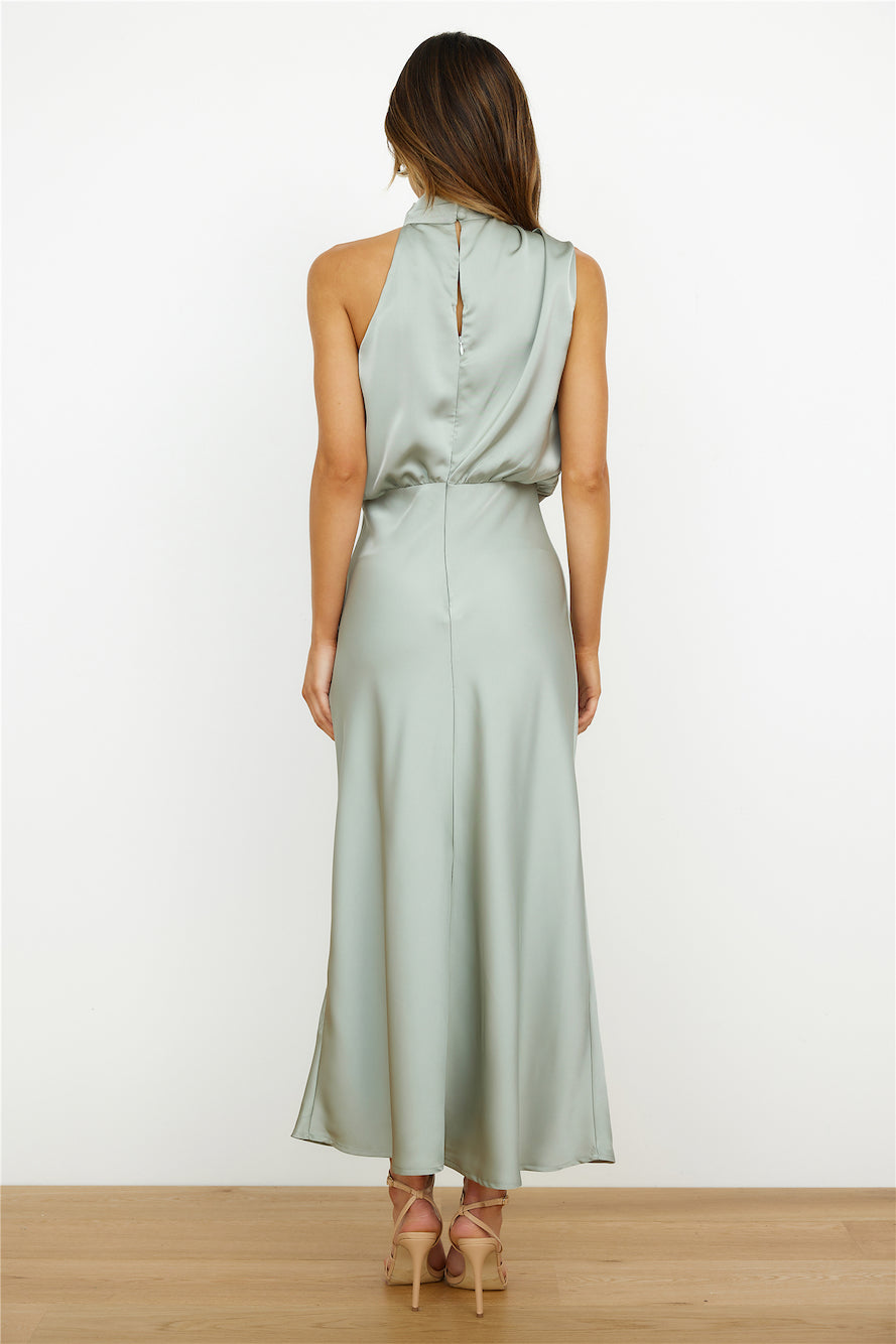 Elianna – Elegantes Midi-Kleid mit asymmetrischem Ausschnitt