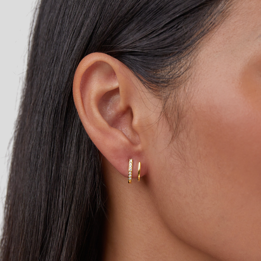 Zendaya – Ohrringe in Krallenform