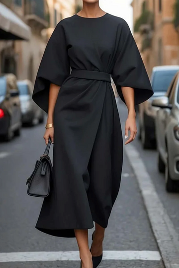 Clare - Raffiniertes Maxikleid mit Taillengürtel