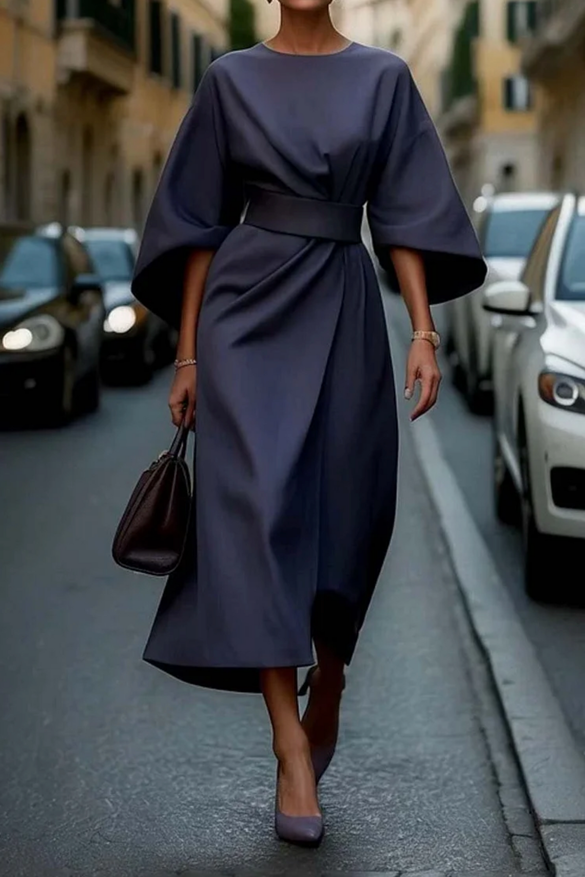 Clare - Raffiniertes Maxikleid mit Taillengürtel
