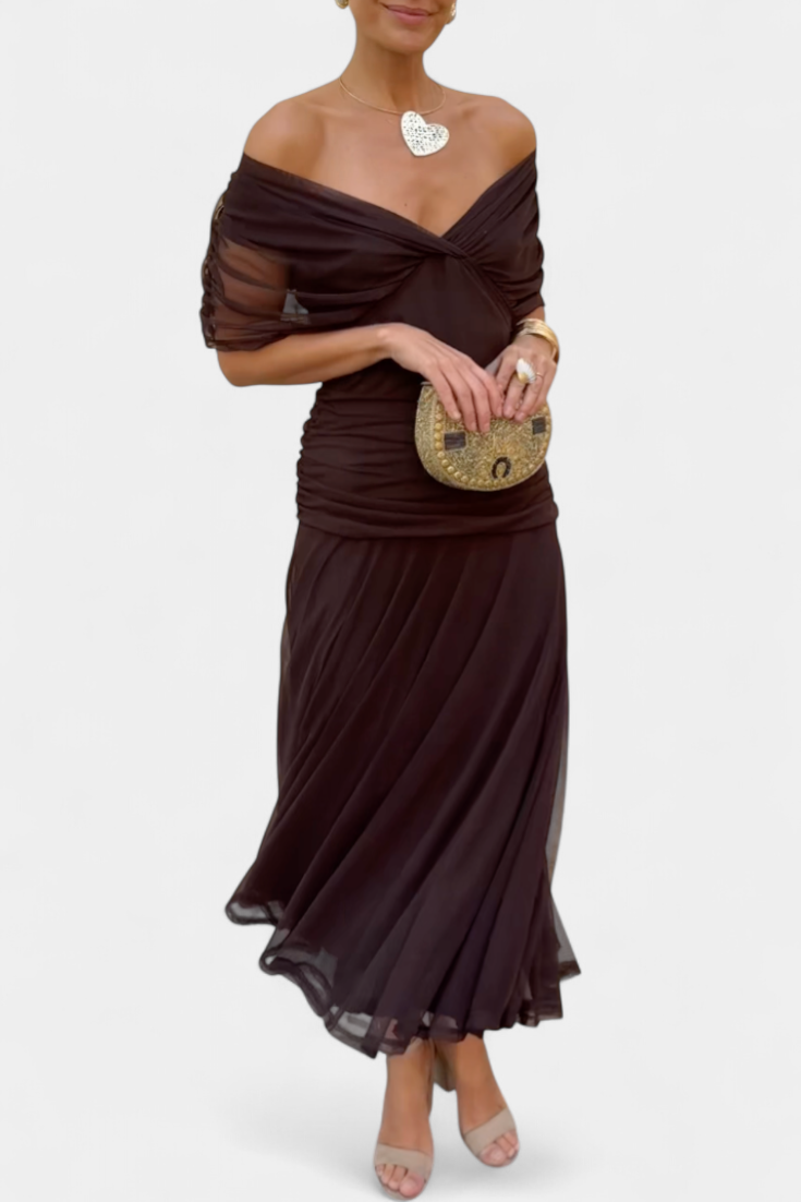 Celine - Elegante Off-Shoulder-Robe