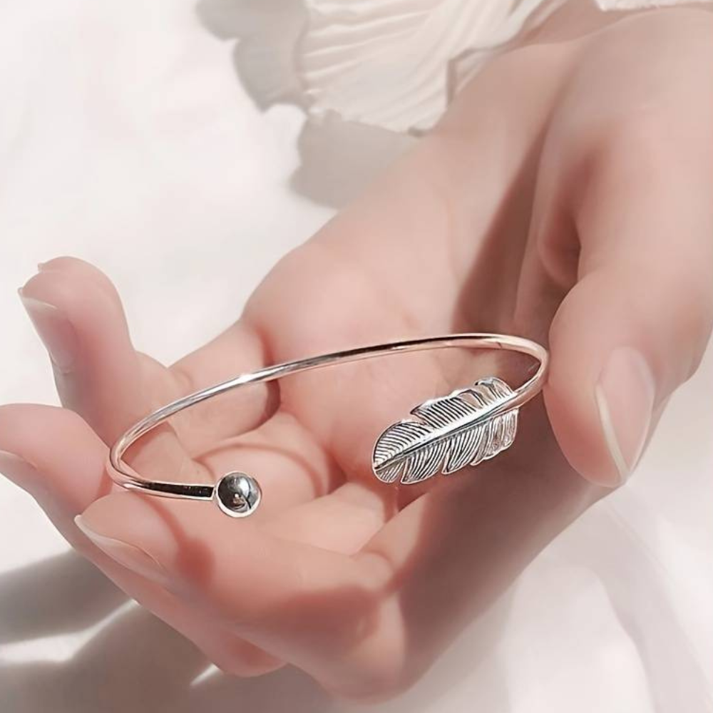 Elegantes Federarmband - Federarmband