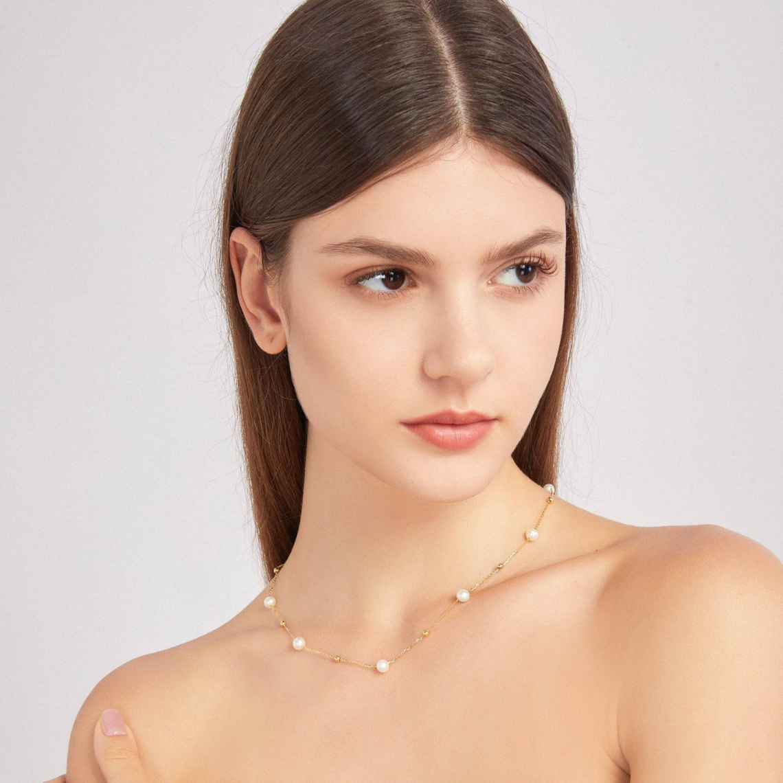 Kette aus Gold und Perlen - abwechselnd Perlen und Goldglieder