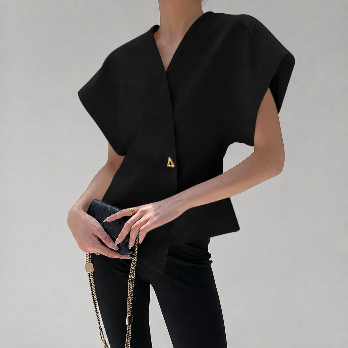 Leonie - Bluse mit V-Ausschnitt und Knöpfen