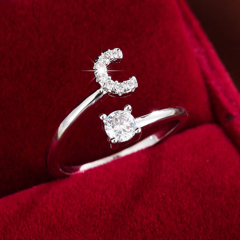Nova – Stilvoller offener Ring mit Initiale