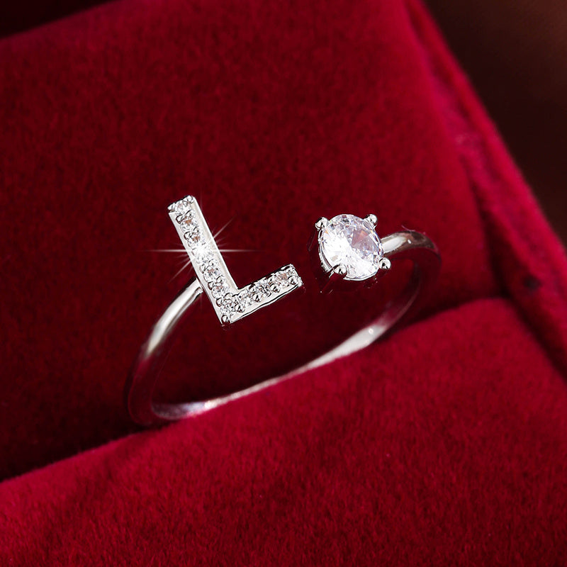Nova – Stilvoller offener Ring mit Initiale