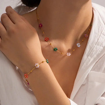 Eliane – Schmuck mit Frühlingsblumen