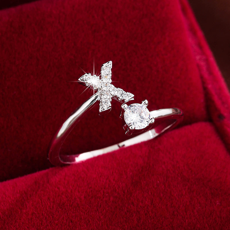 Nova – Stilvoller offener Ring mit Initiale
