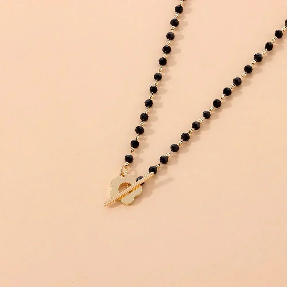 Naya - Choker Halskette mit Blumenverschluss