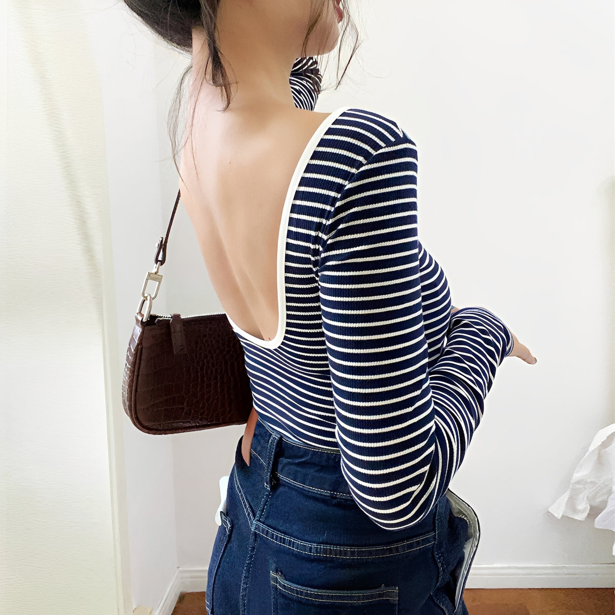 Damen Bodysuit mit offenem Rücken Langarm Slim Fit gestreift