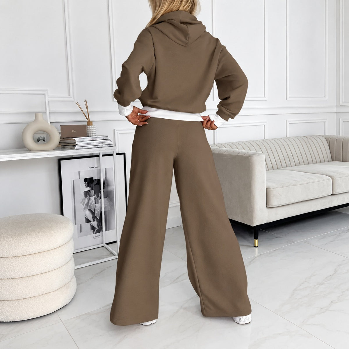 Damen Outfit-Set - Kapuzenpullover mit cropped Schnitt und Weite-Hose mit Elastbund