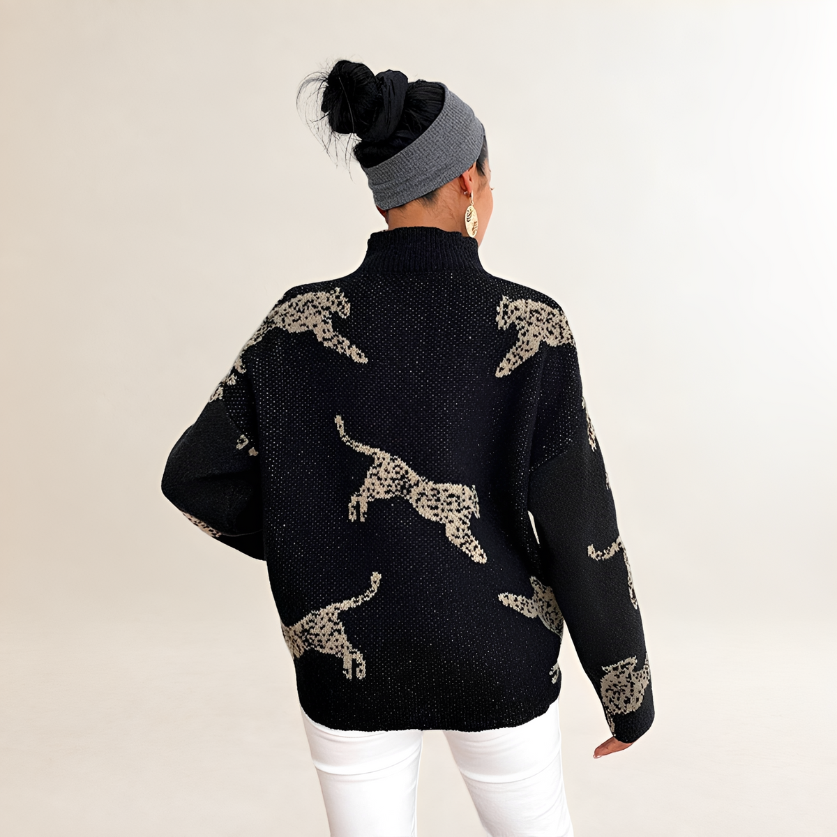 Damentunika Pullover Leo Muster Hoher Kragen Regulärer Schnitt