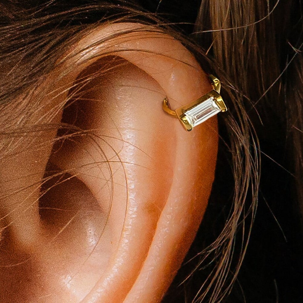 Baguette-Cartilage-Ohrringe mit Glanzdetails