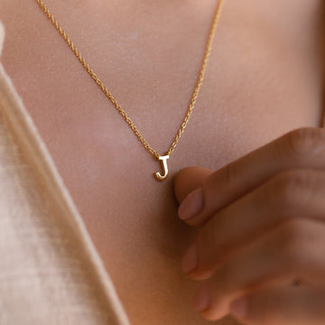 Feines Halsband mit Initialen - Stilvolles Halsband mit Buchstaben