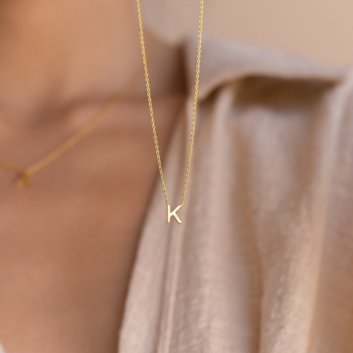 Feines Halsband mit Initialen - Stilvolles Halsband mit Buchstaben