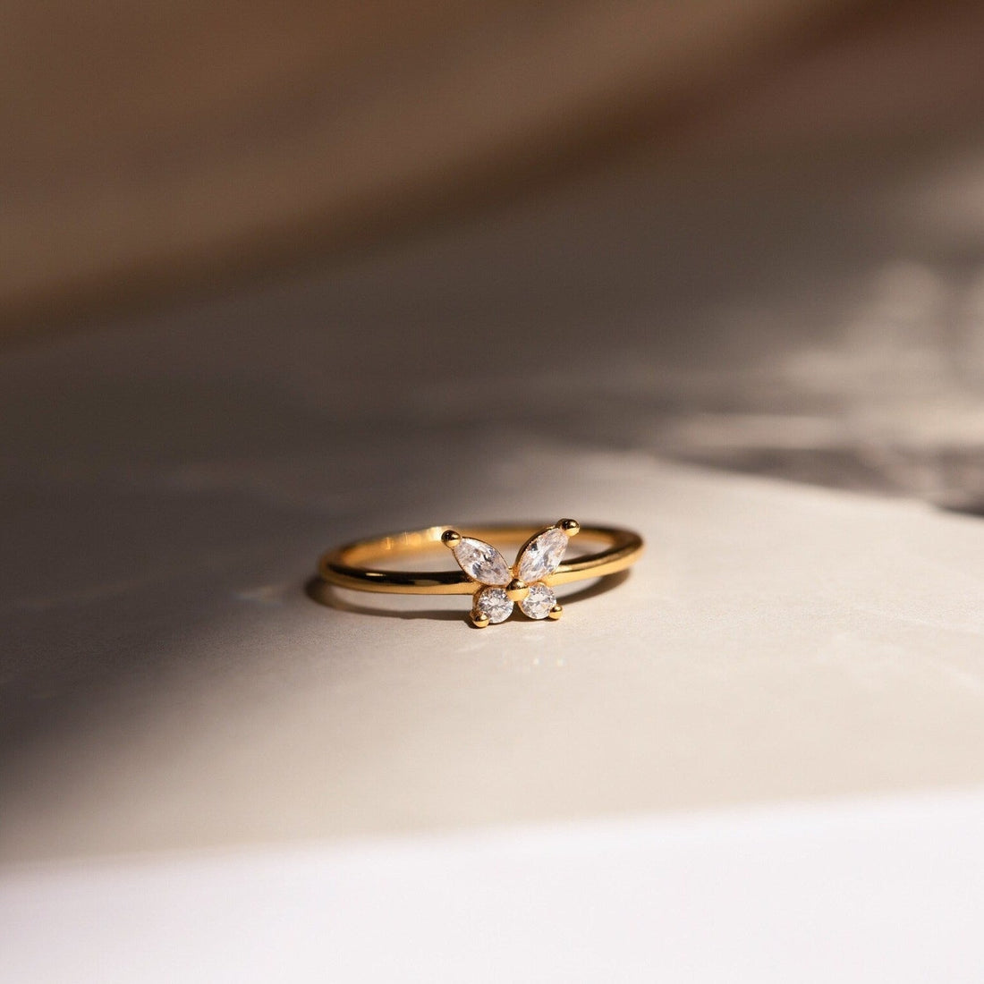 Schmetterling – Stilvoller Ring mit Glanzdetails