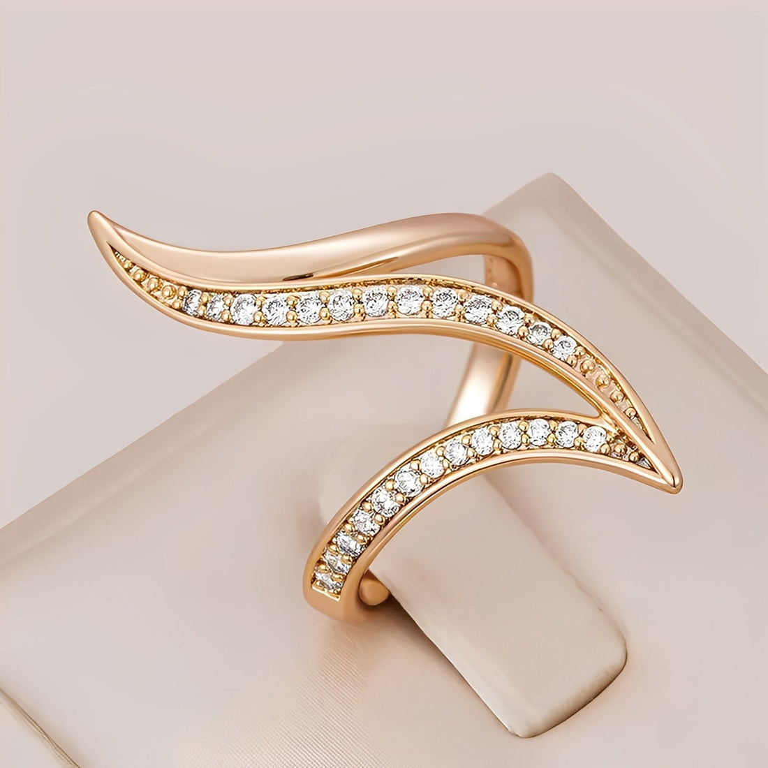 Brianna – Eleganter Ring mit funkelnden Details