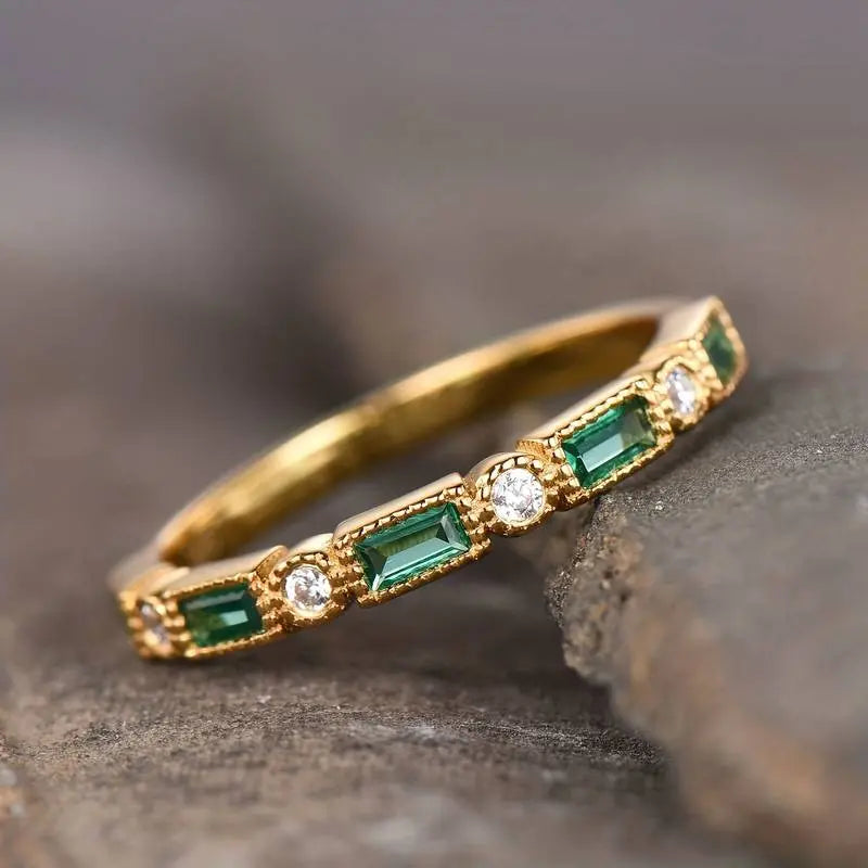 Crista – Statement-Ring mit grünem Akzent