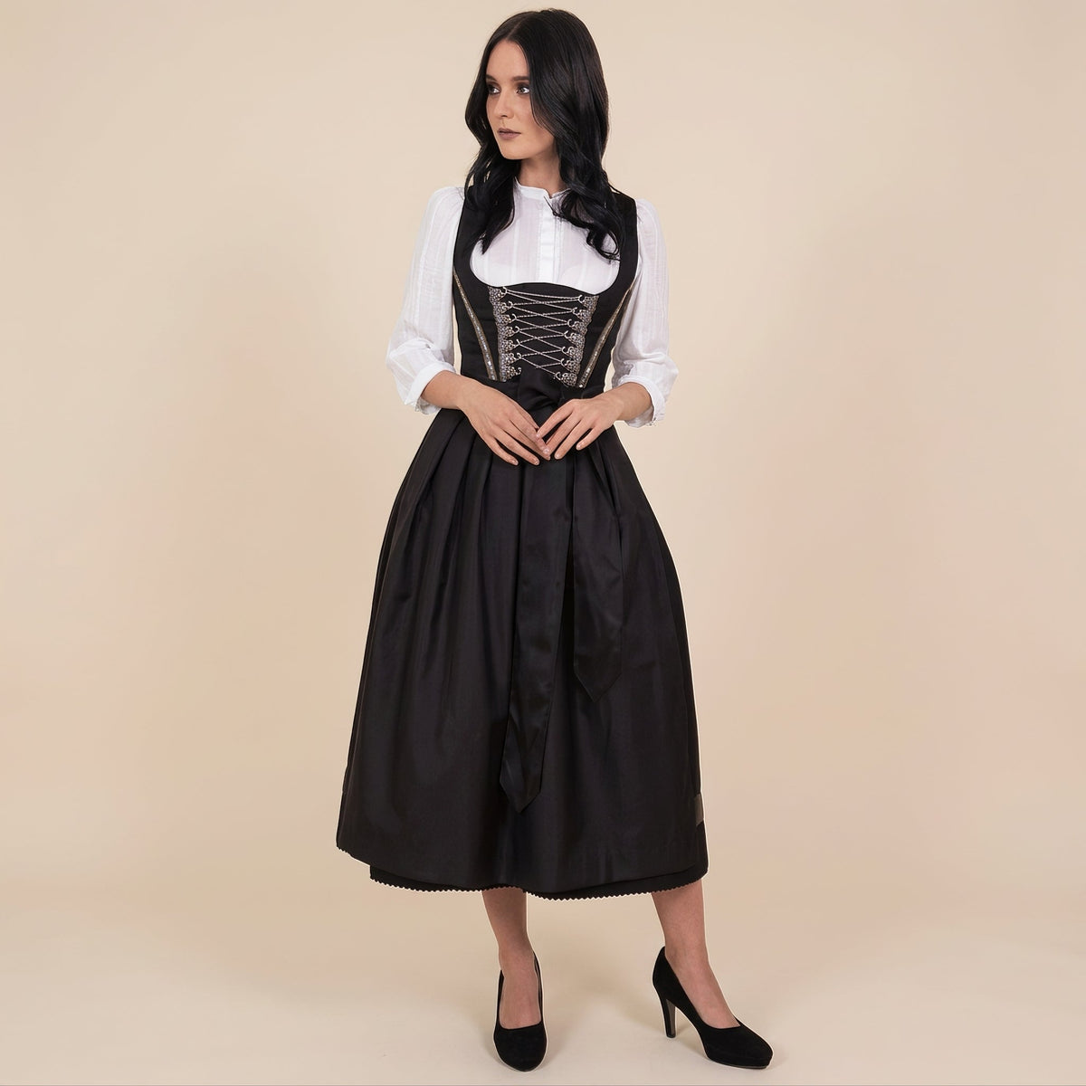 Nina - Modernes Oktoberfest-Dirndl mit langen Ärmeln (Futter nicht enthalten)