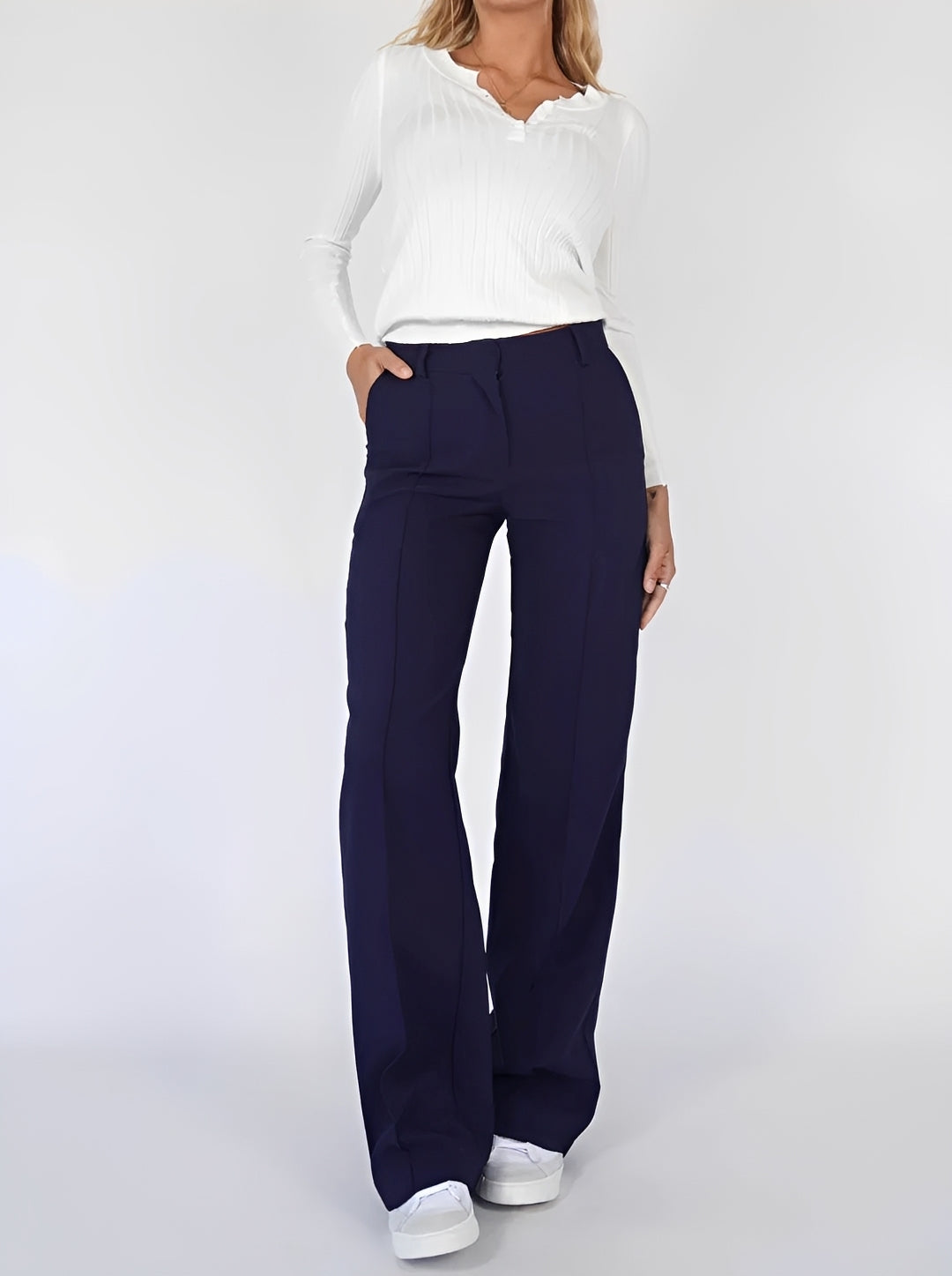 Nancy - Gerade geschnittene Bootcut-Hose für Damen