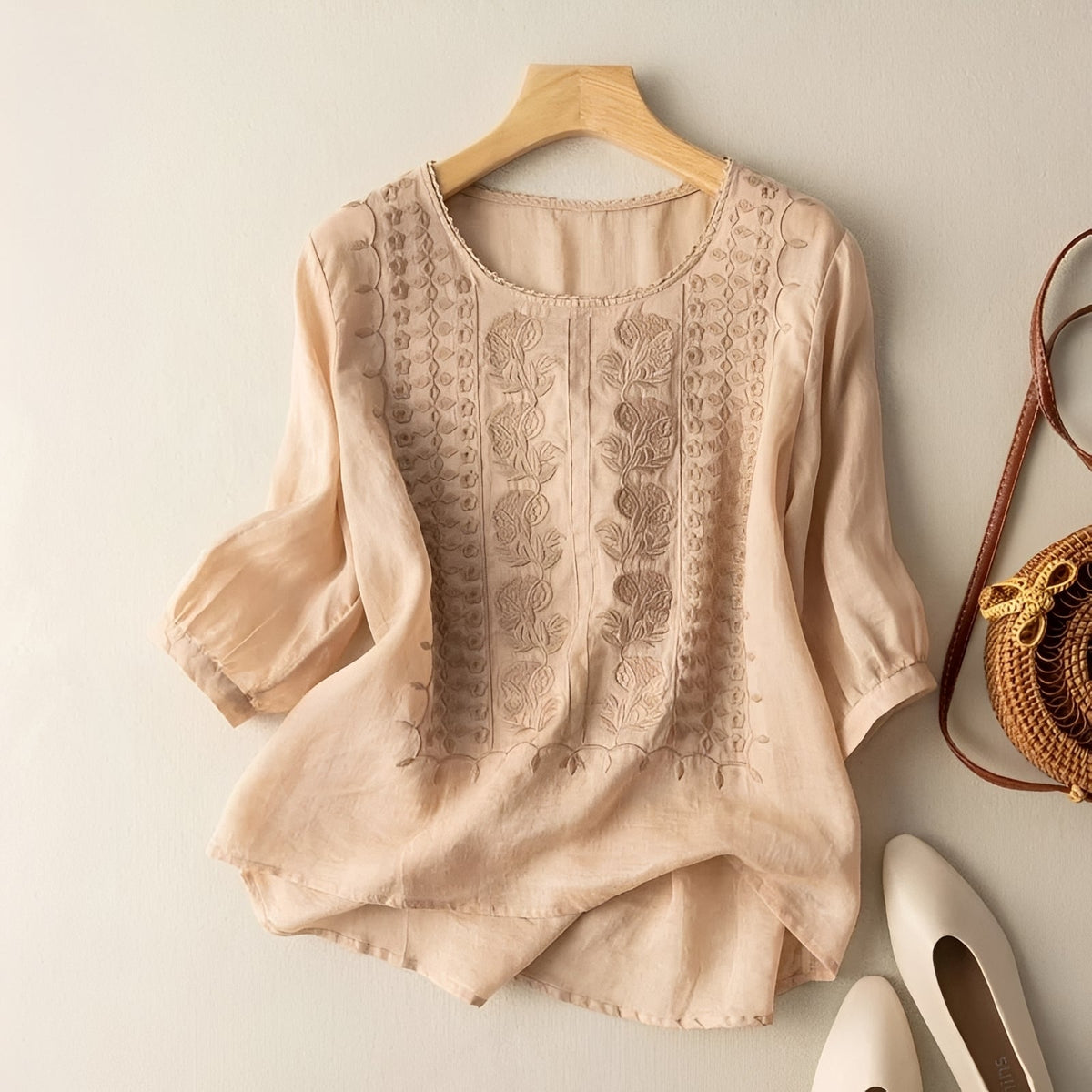 Daniyal - Luftige Bluse mit gesticktem Design