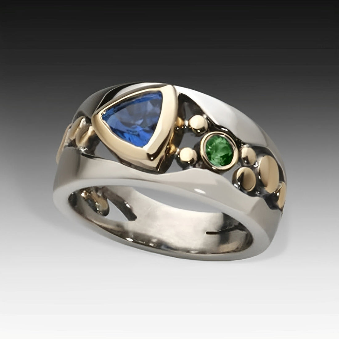 Ricca – Vintage-Ring mit strahlendem blauen Akzent