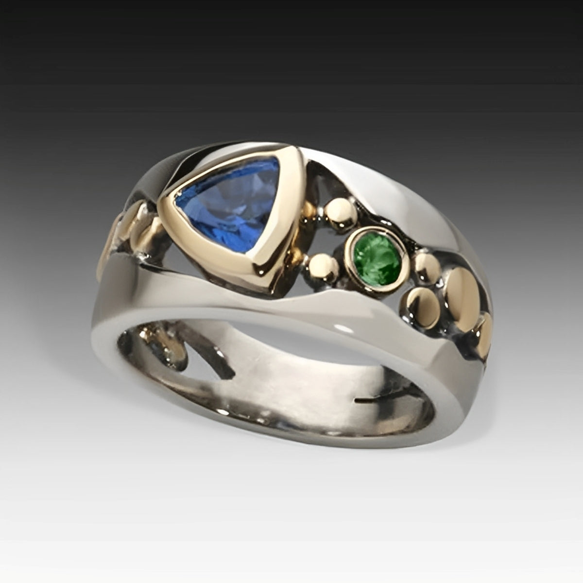 Ricca – Vintage-Ring mit strahlendem blauen Akzent