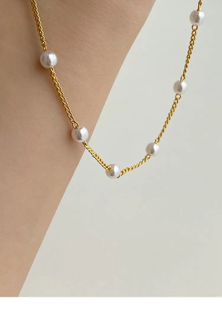 Yvaine – Elegante Halskette mit zentralem Anhänger