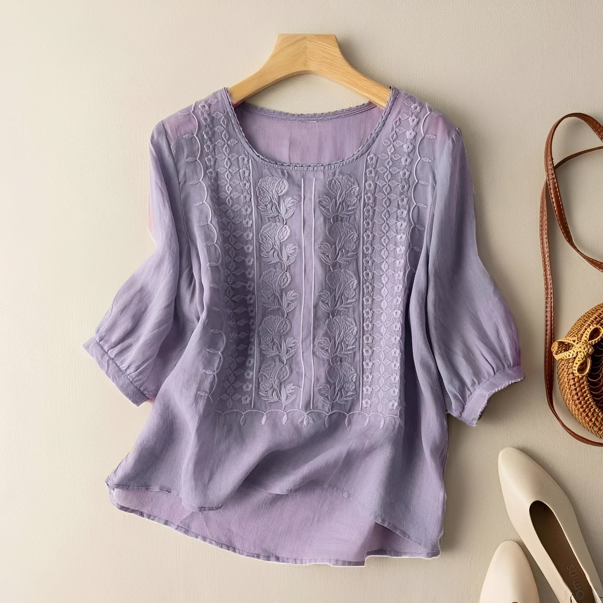 Daniyal - Luftige Bluse mit gesticktem Design