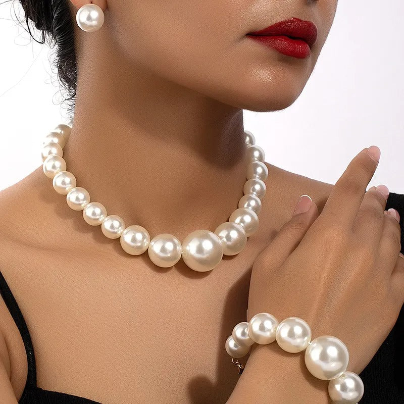 Carla – Vintage-Set mit Ohrringen, Armband und Halskette