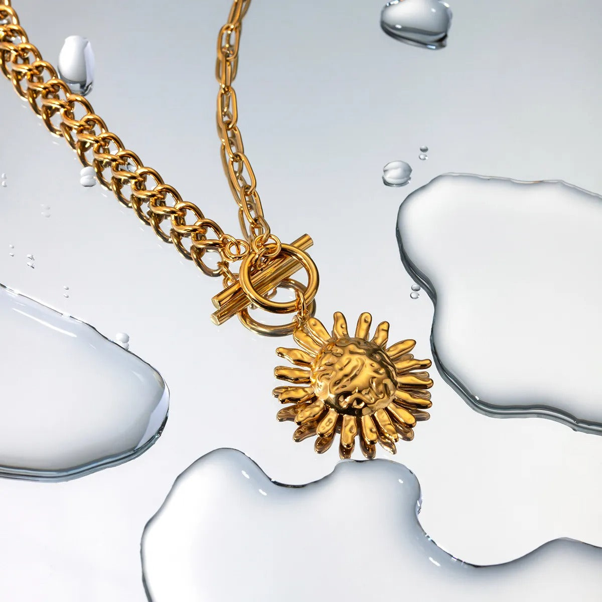 Milly – Aussage-Halskette mit goldener Sonnenblume
