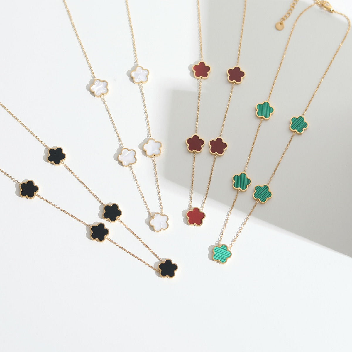 Elise – Stilvolles Halsketten- und Armbandset Trèfle