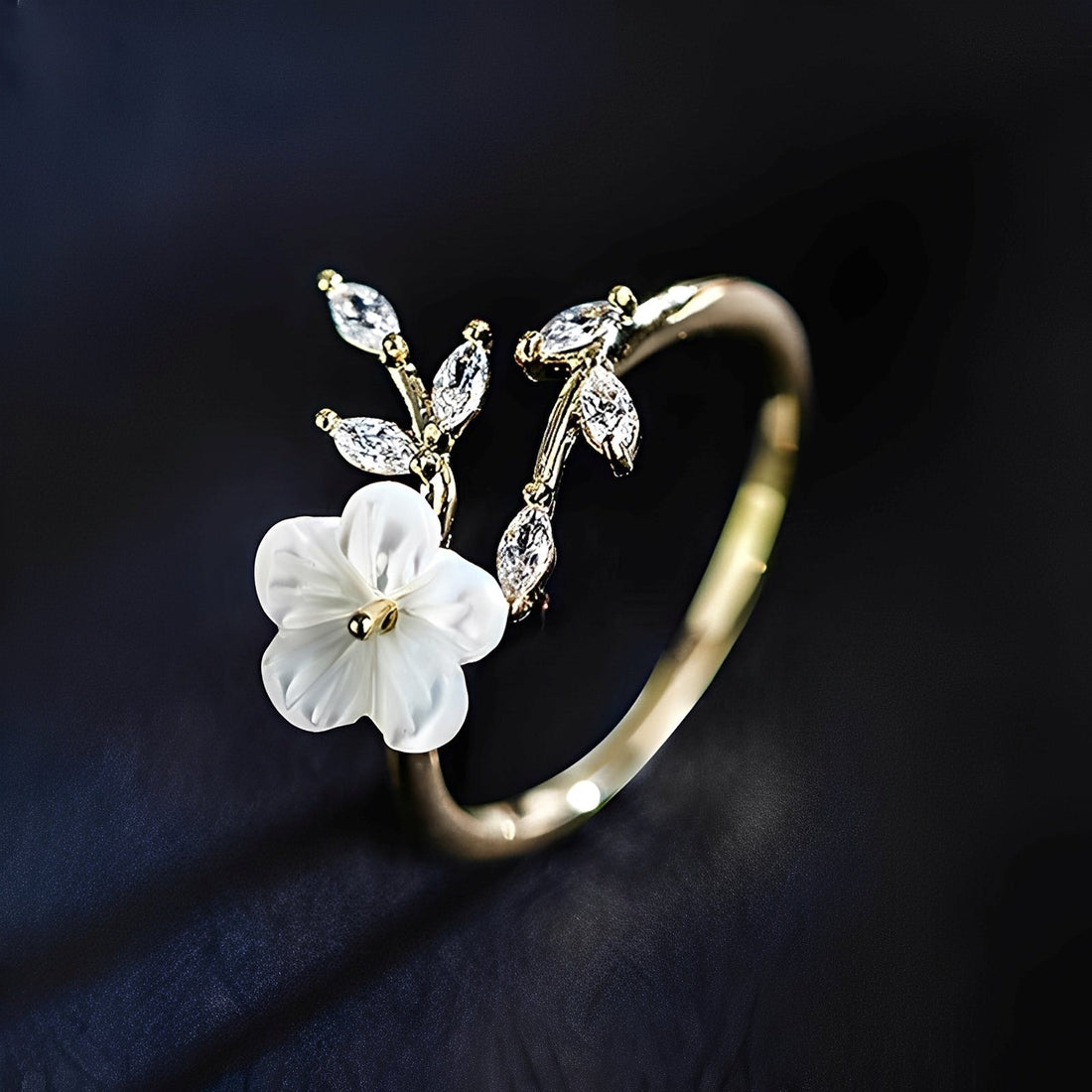 Mayla – Blumenring mit weißen Blumen