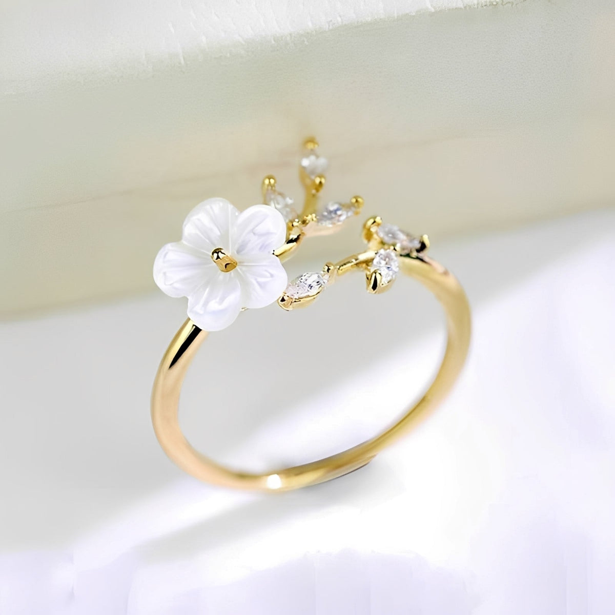 Mayla – Blumenring mit weißen Blumen