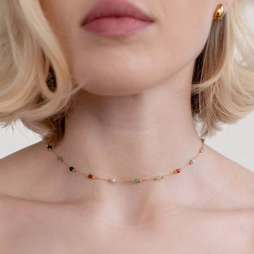 Malou – Halskette mit bunten Gliedern und Perlen