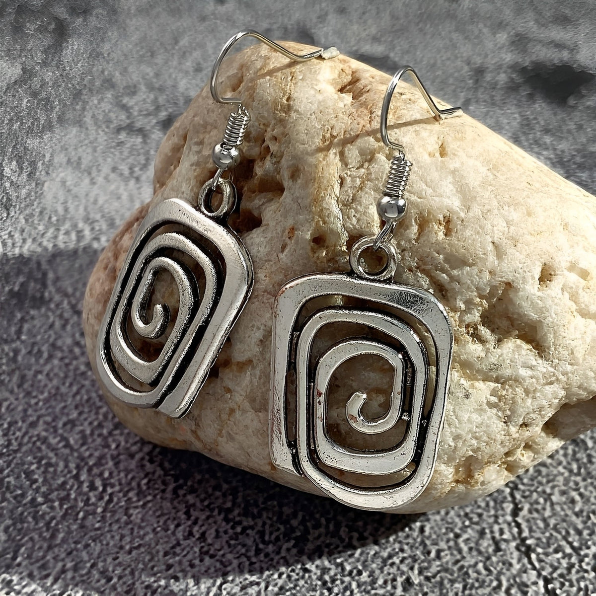 Kaia – Boho-Ohrringe aus Silber mit Spiralmotiv