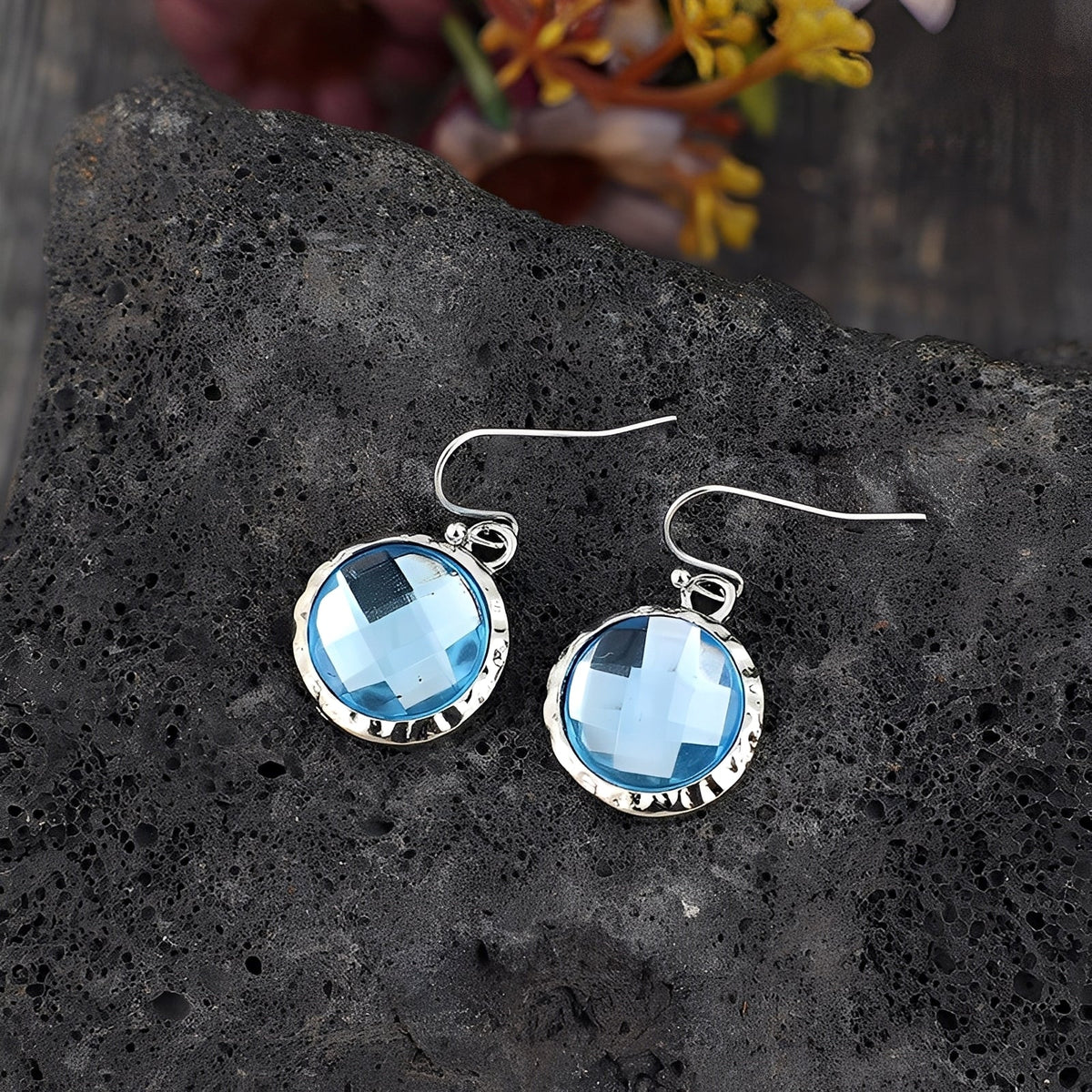 Azura – Vintage-Ohrringe mit blauen Akzenten