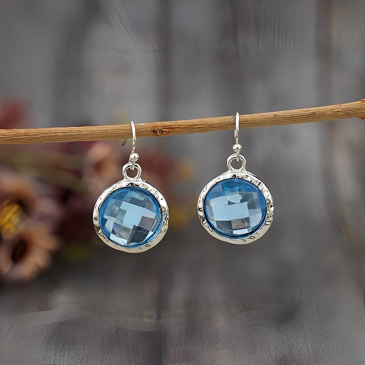 Azura – Vintage-Ohrringe mit blauen Akzenten