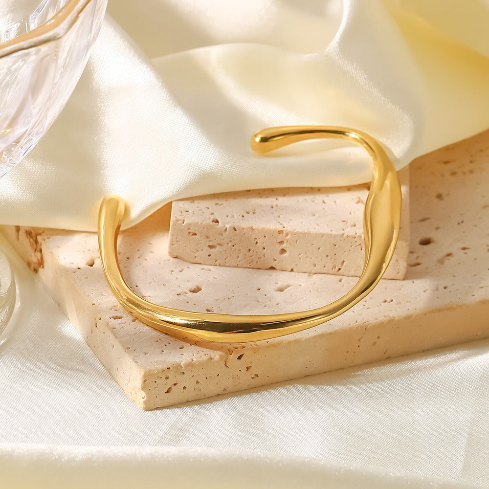 Gayle – Stilvolles Möbius-Armband