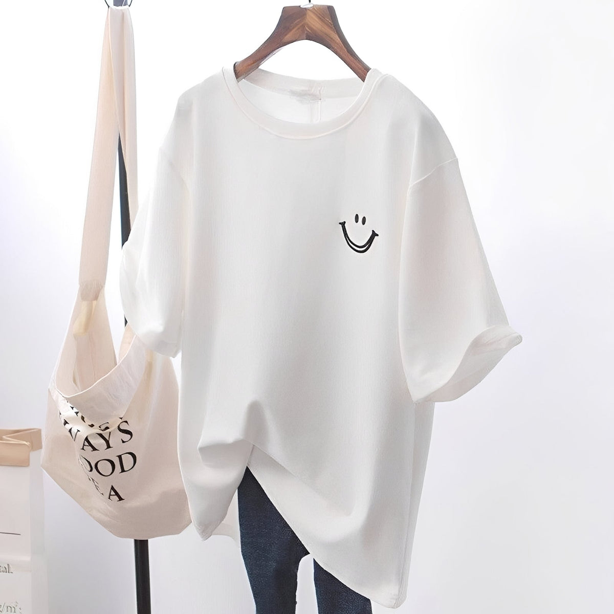 Selina - Modernes T-Shirt mit Print
