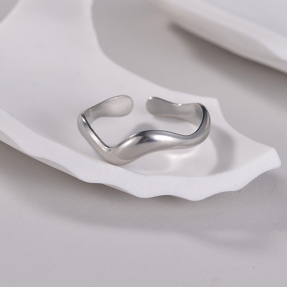 Theva – Offener Ring in Wasserwellen-Optik