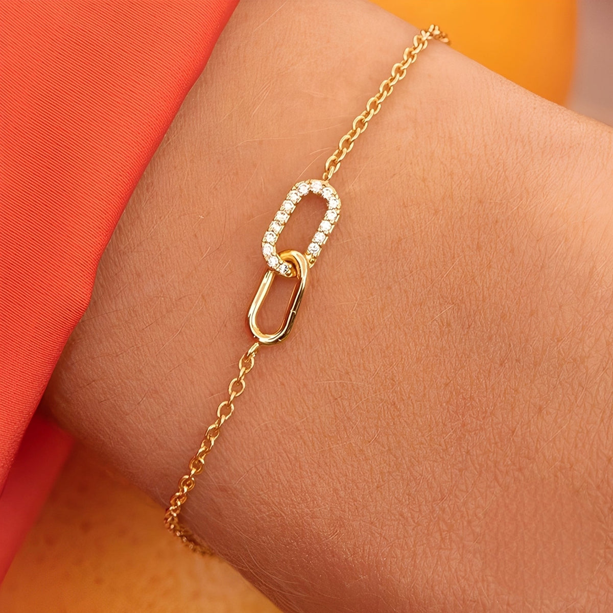 Rina – Armband mit strahlenden Gliedern
